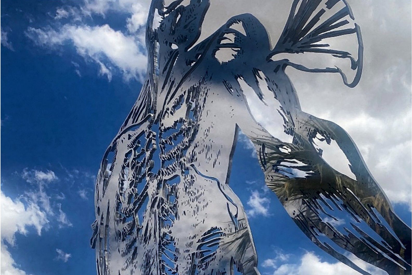 Cor Fabrica, mirror-polished stainless steel sculpture