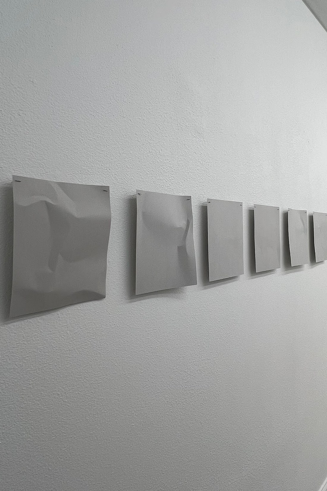hugs on wall, detail view at LOS/NR, La Jolla, 2025